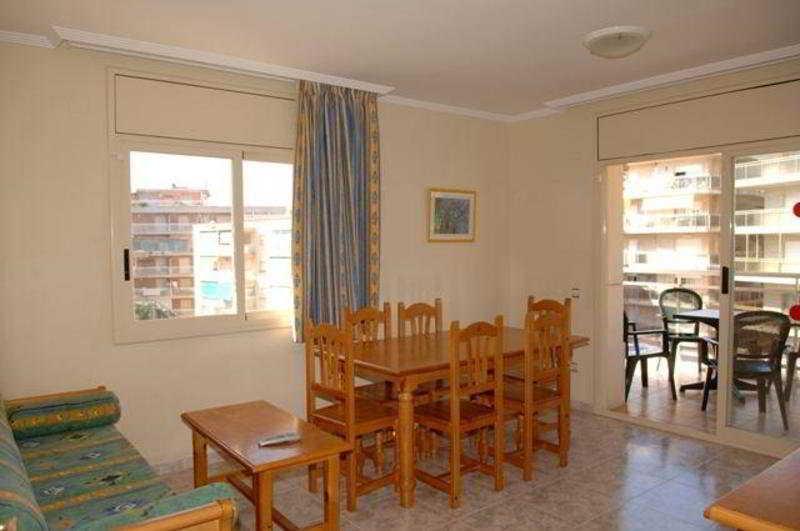 Apartamentos Palas Салоу Экстерьер фото