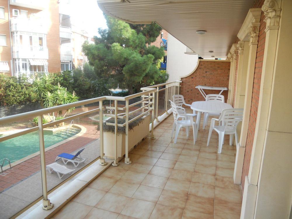 Apartamentos Palas Салоу Экстерьер фото